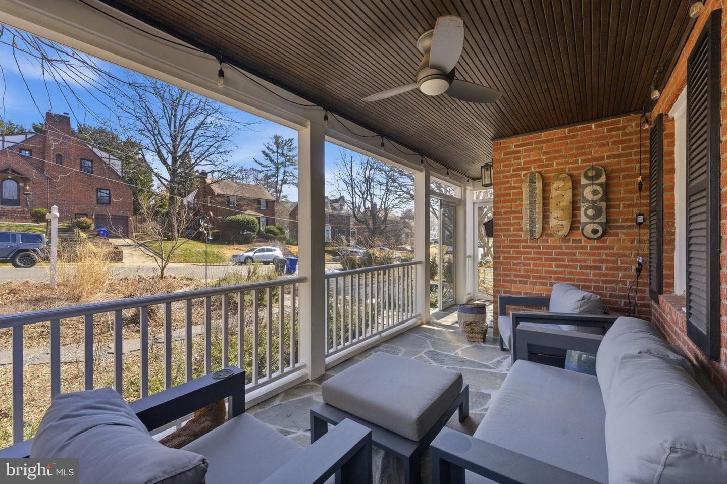 1148 N Inglewood Street photo 2