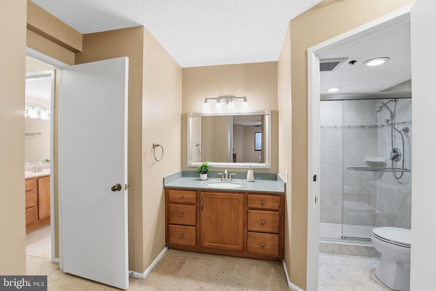 1600 N Oak Street #1525 photo 18