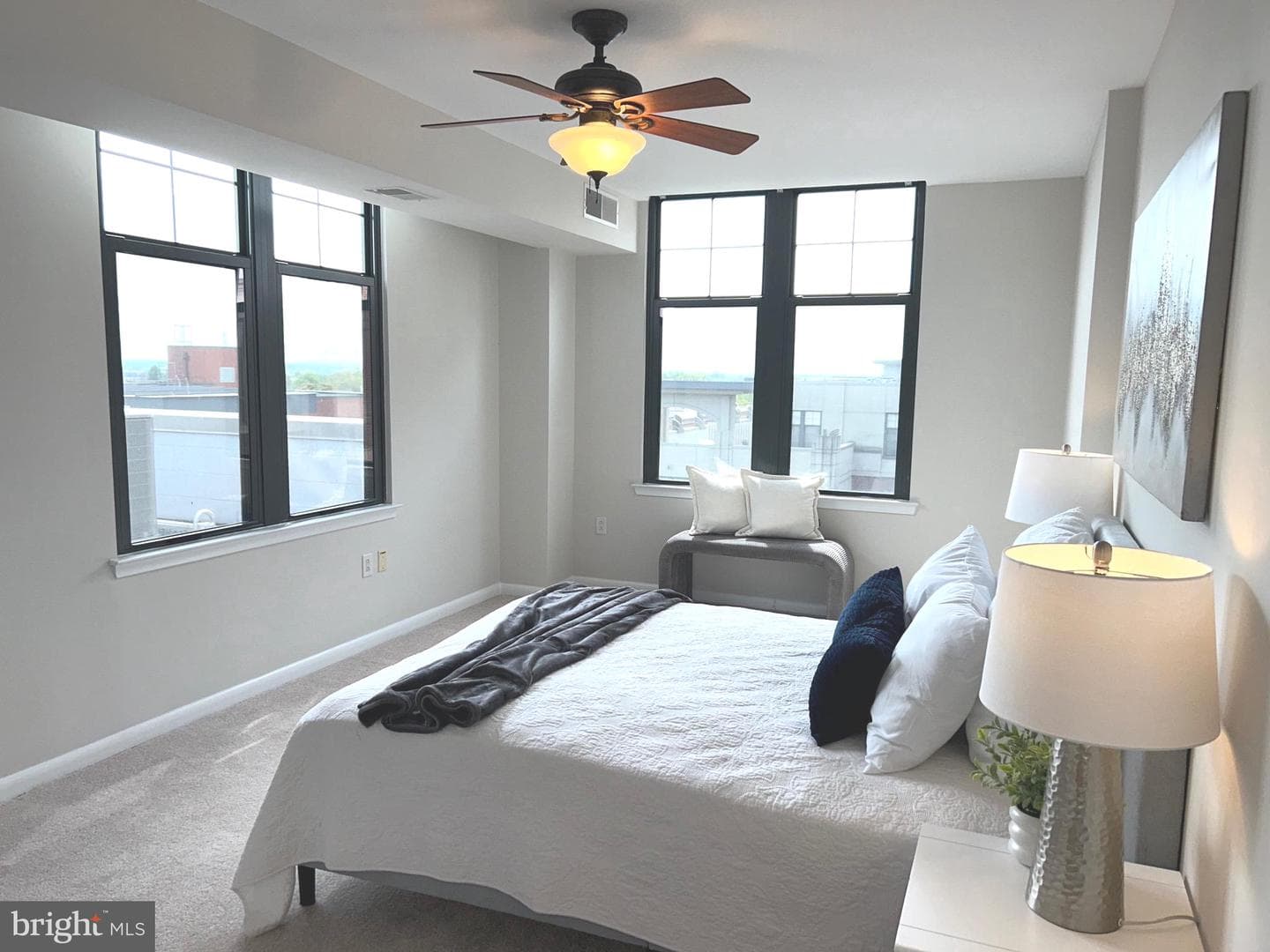 1021 N Garfield Street #812 photo 20