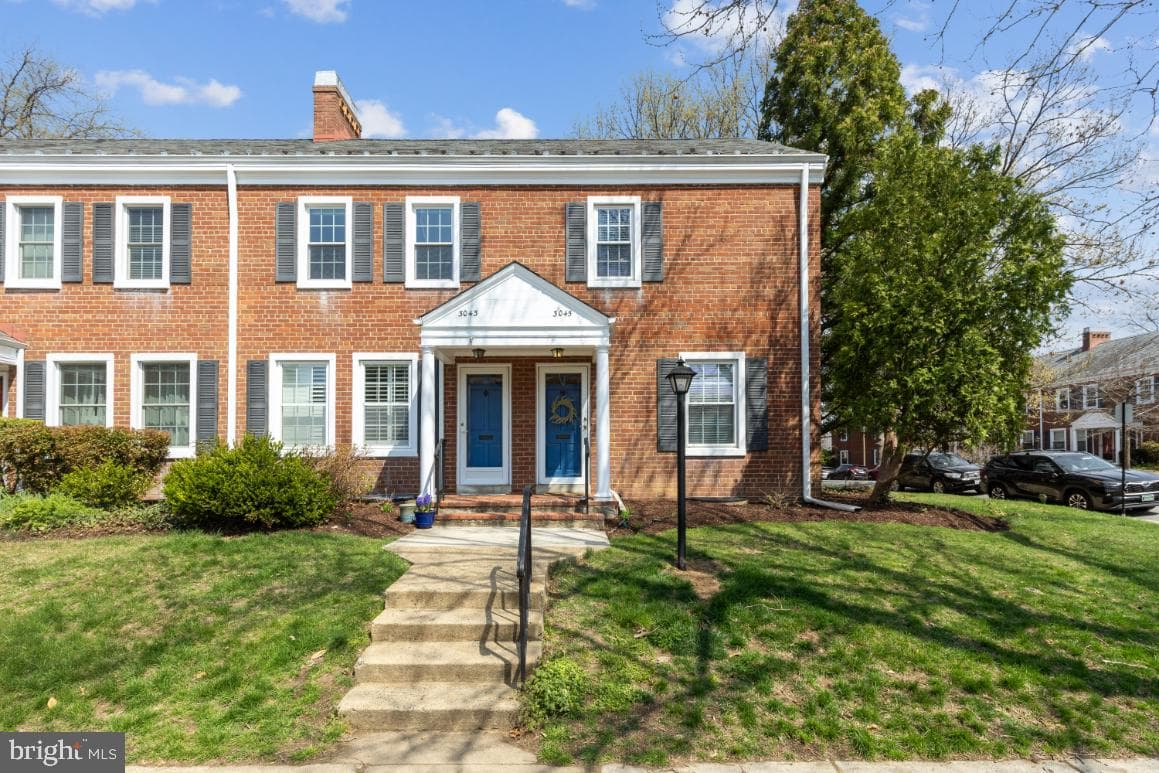 3045 S Abingdon Street photo 2
