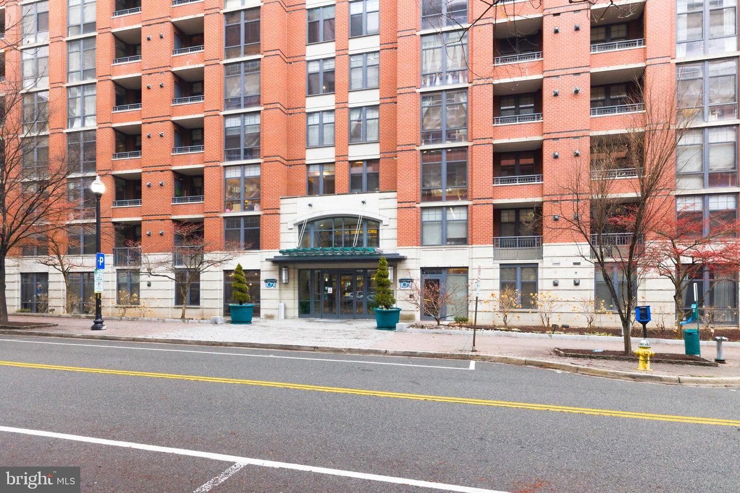 1021 N Garfield Street #404 photo 60