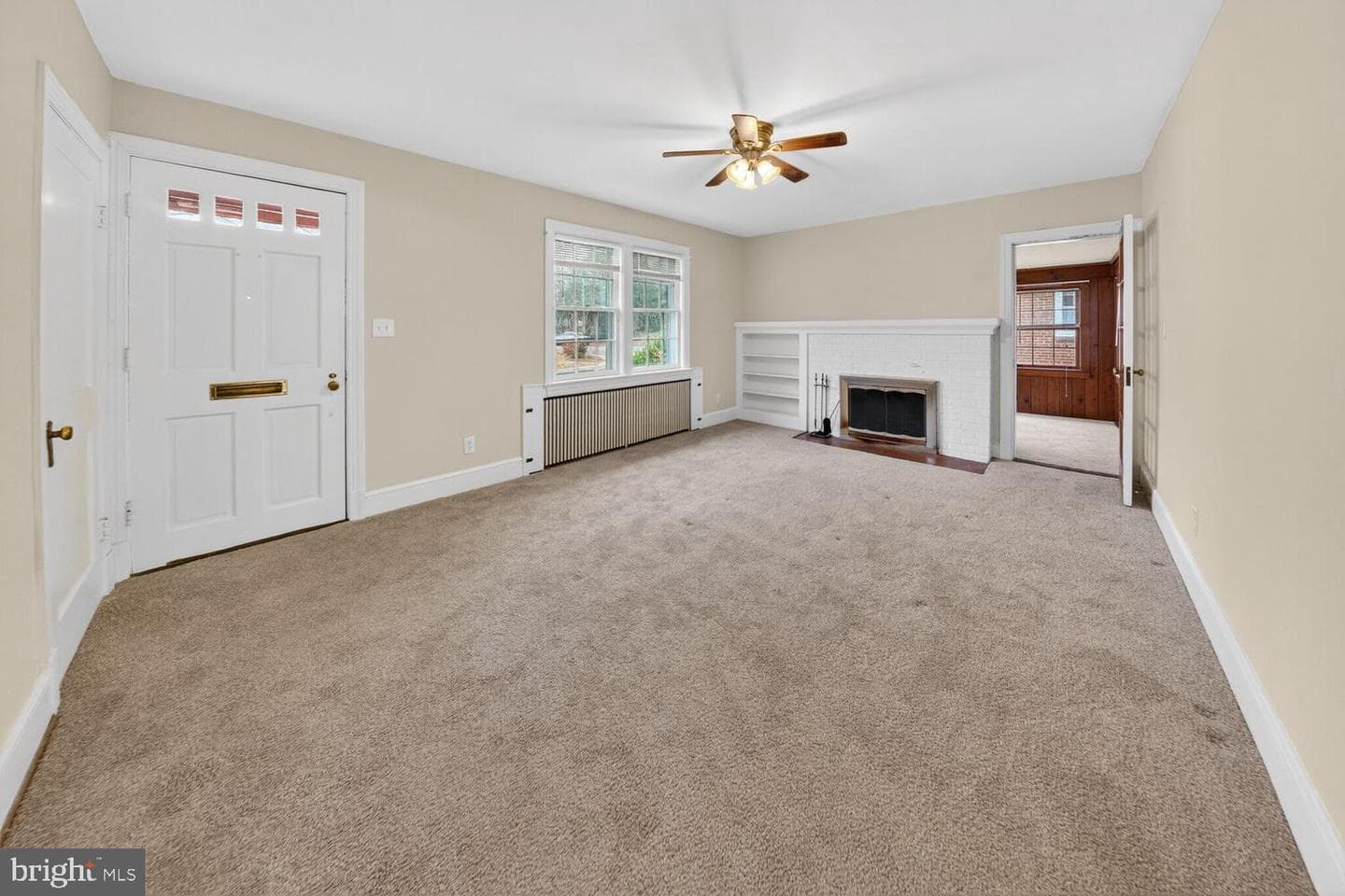 1639 N Woodstock Street photo 6