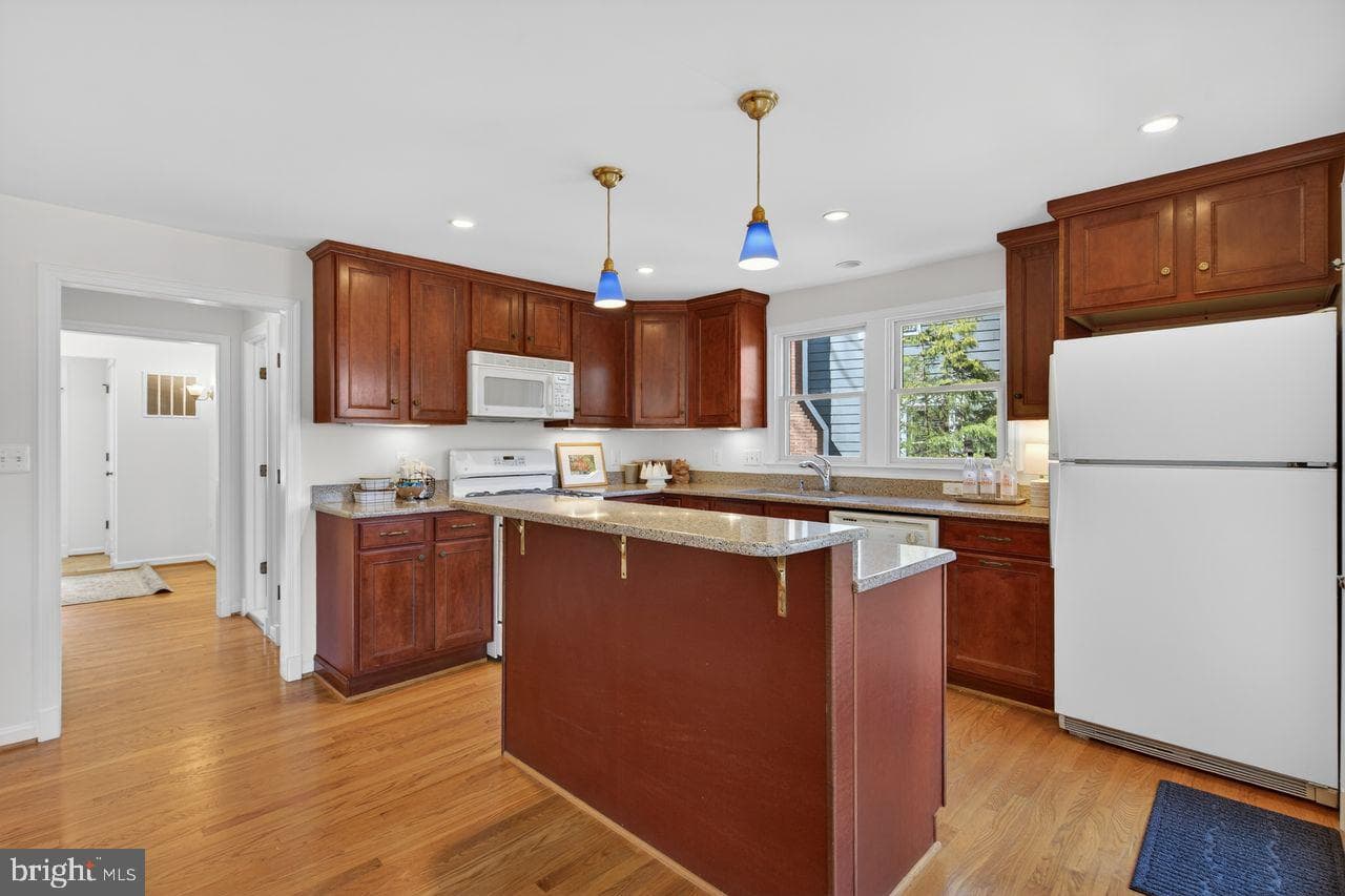 1301 N Quintana Street photo 12