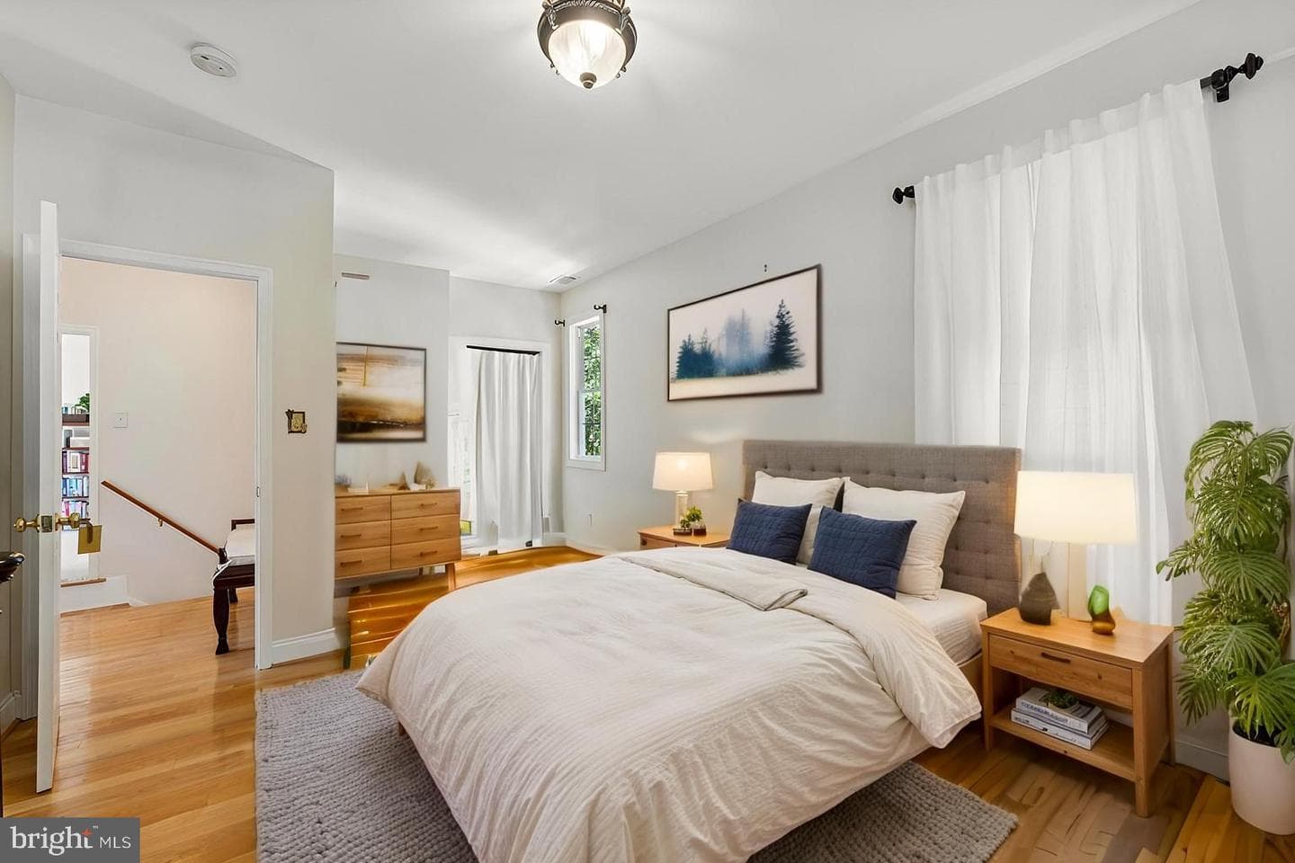 2034 S Shirlington Road photo 17