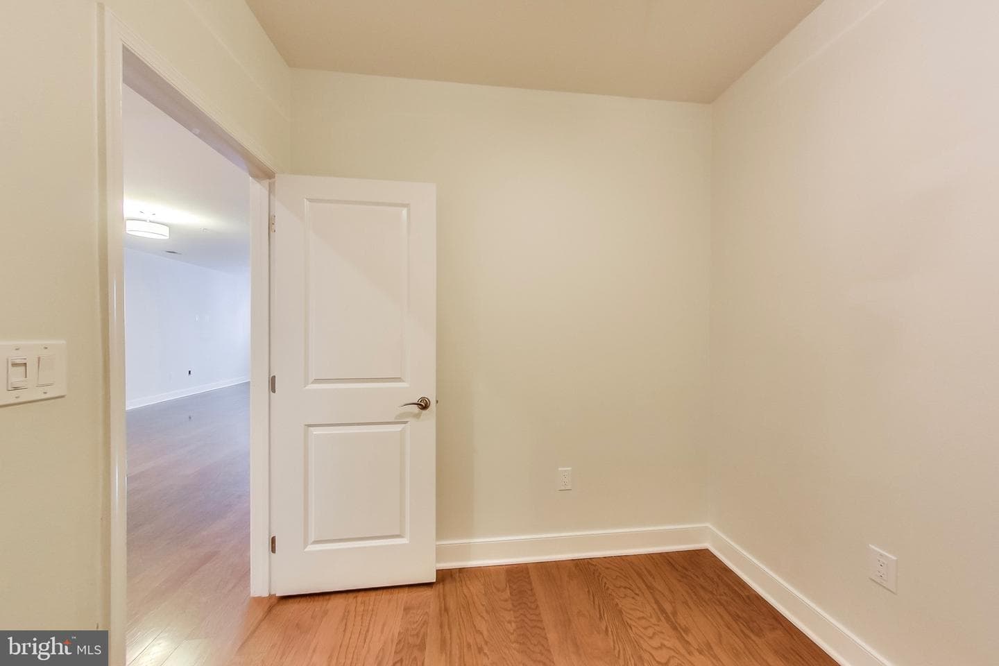 1418 N Rhodes Street #b120 photo 37