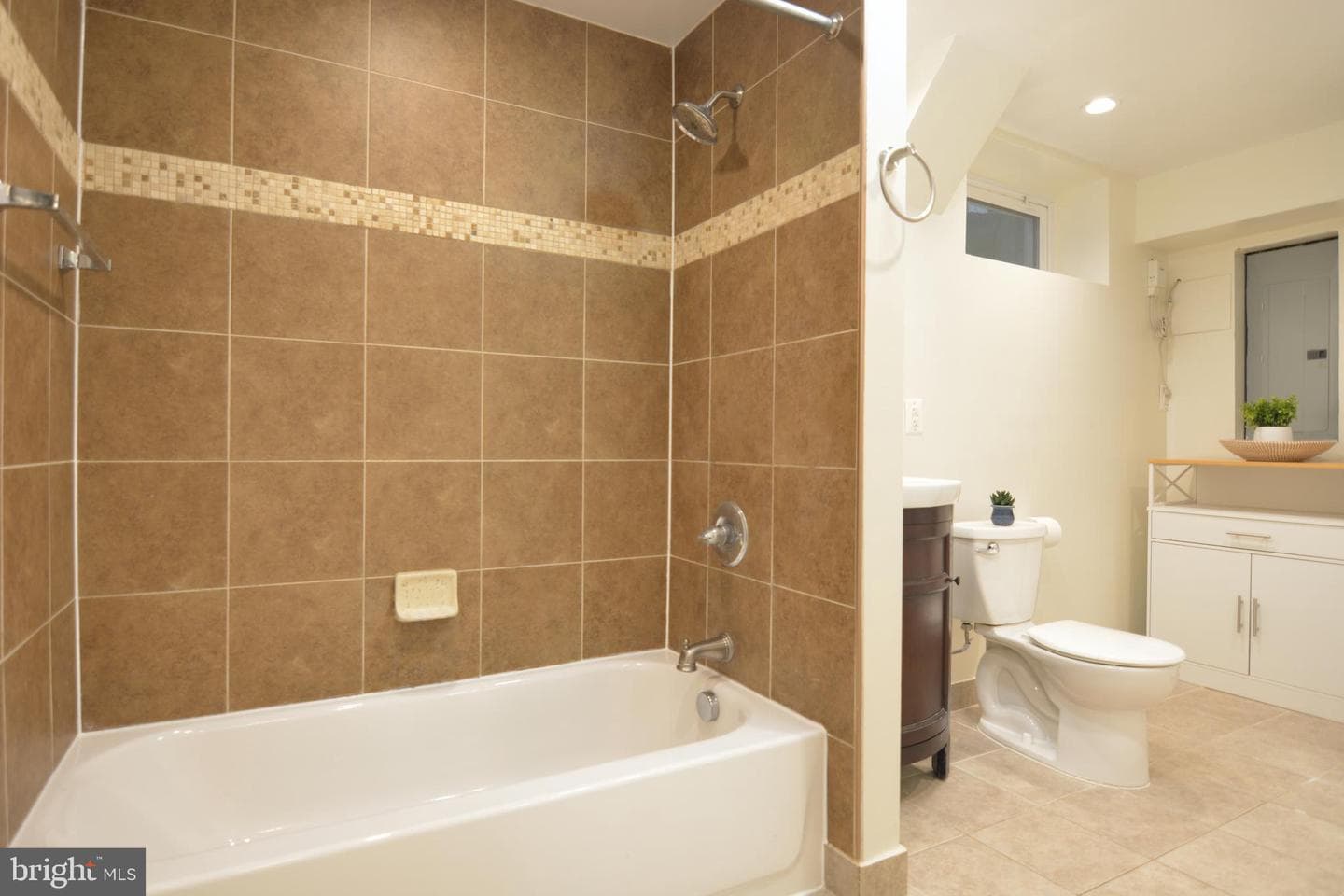3723 Kemper Road photo 24
