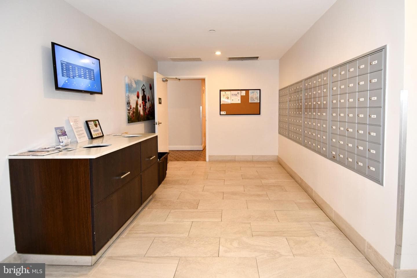 1301 N Courthouse Road #1005 photo 29