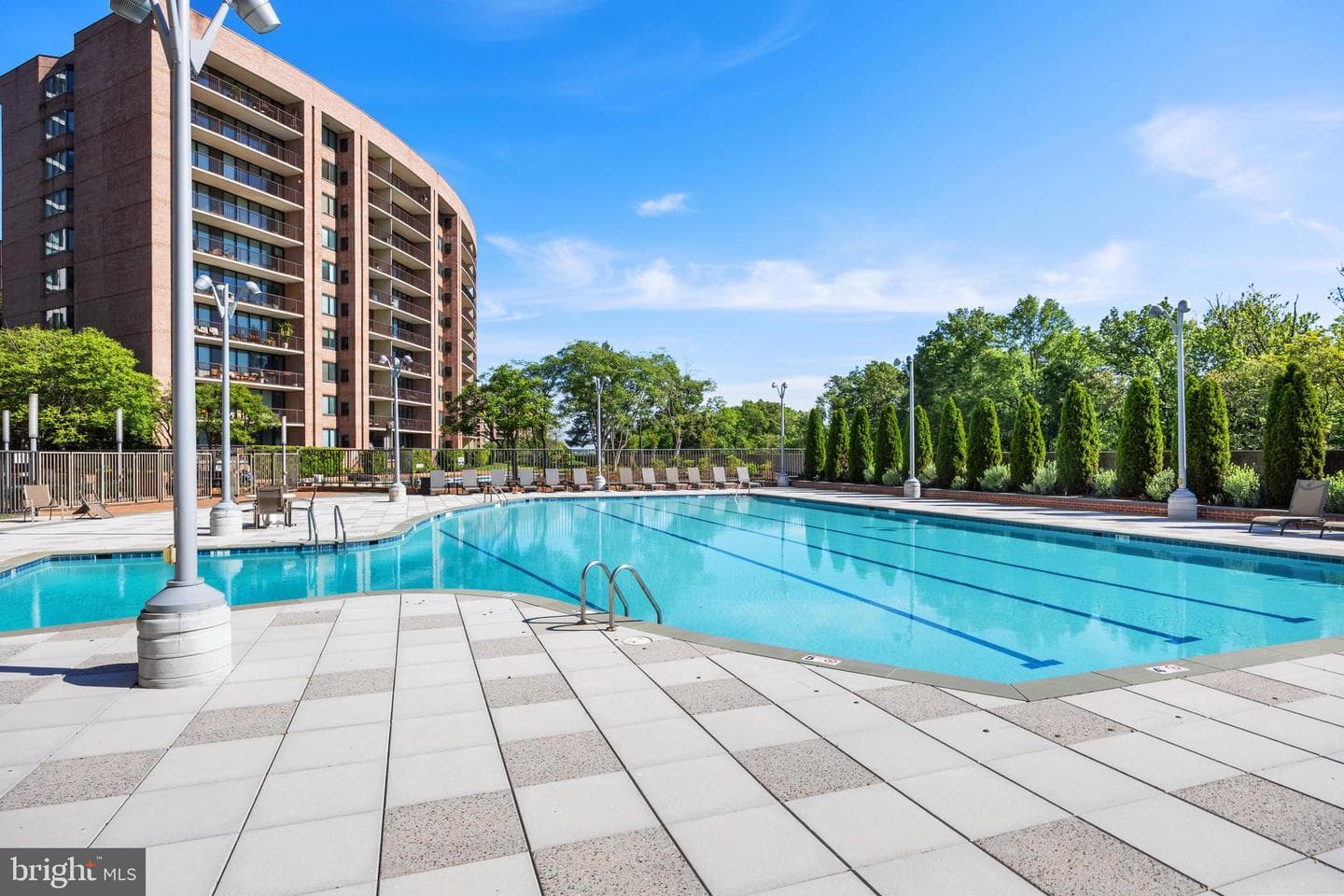1805 Crystal Dr # 1010S photo 39
