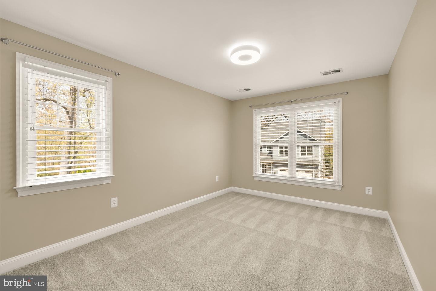 1022 N Edison Street photo 56