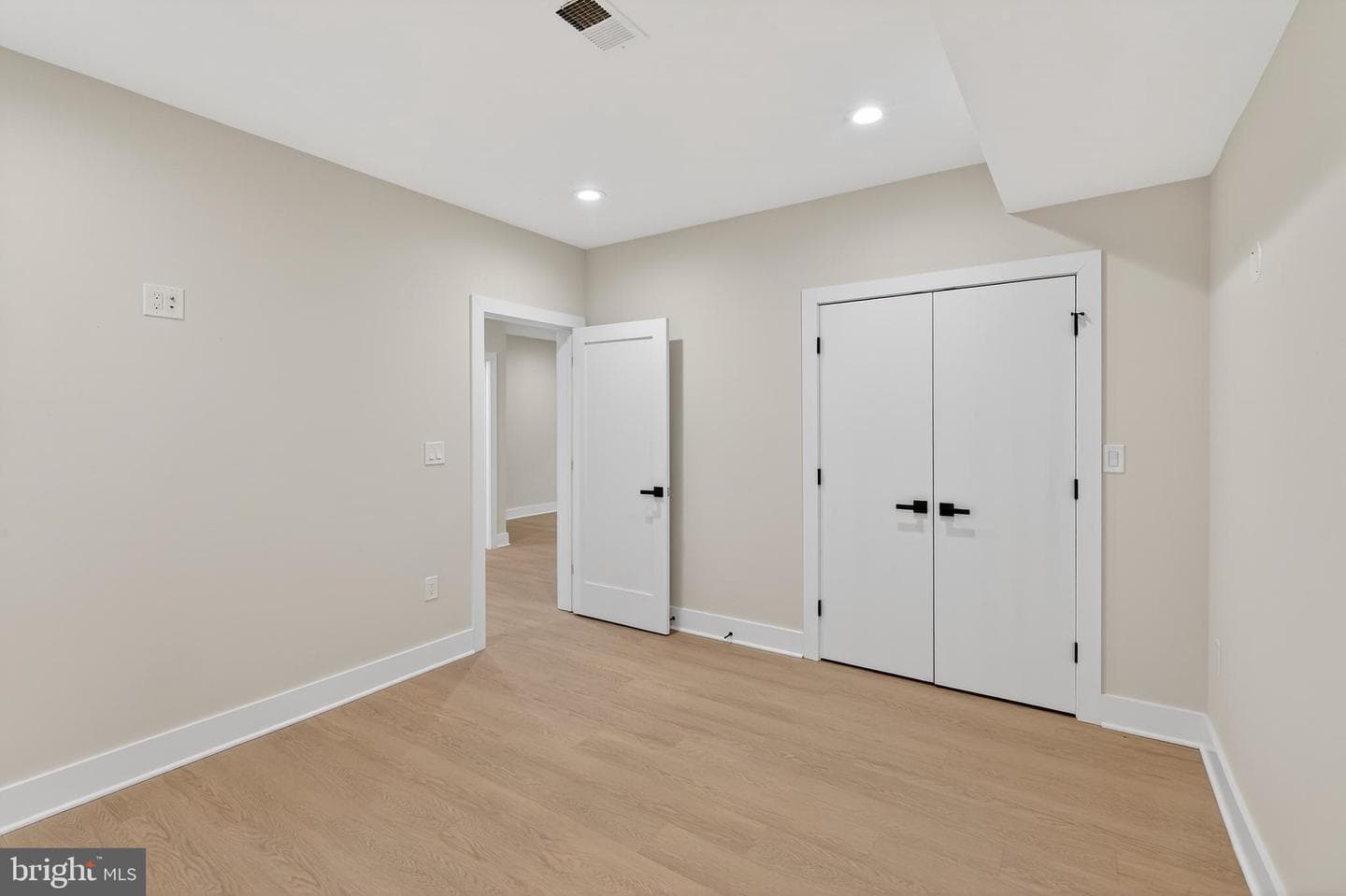 4246 15th Street N photo 32