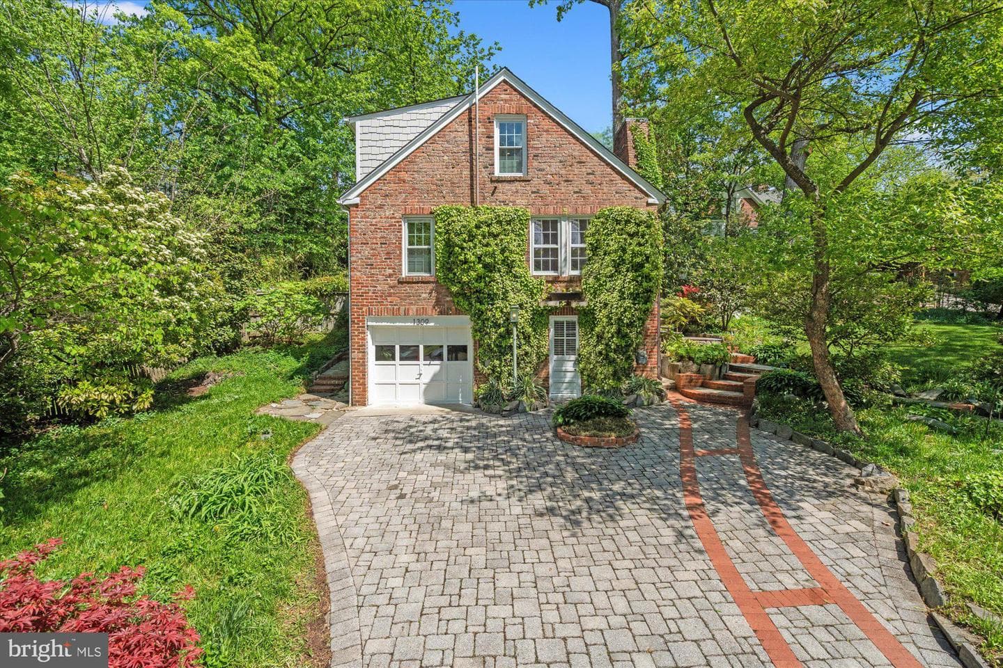 1309 Kirkwood Road N photo 3