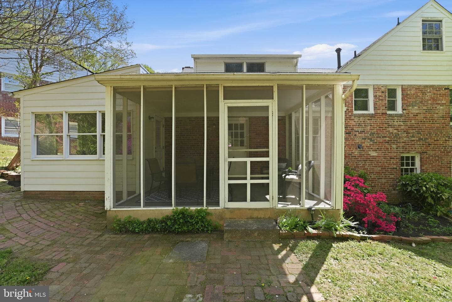 3004 S Hill Street photo 47