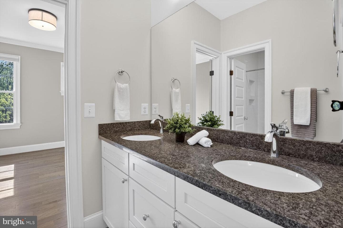 2421 N Buchanan Street photo 36