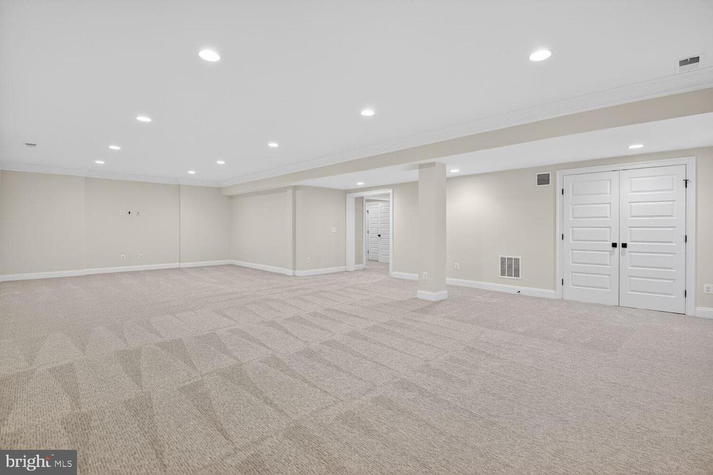 2421 N Buchanan Street photo 41