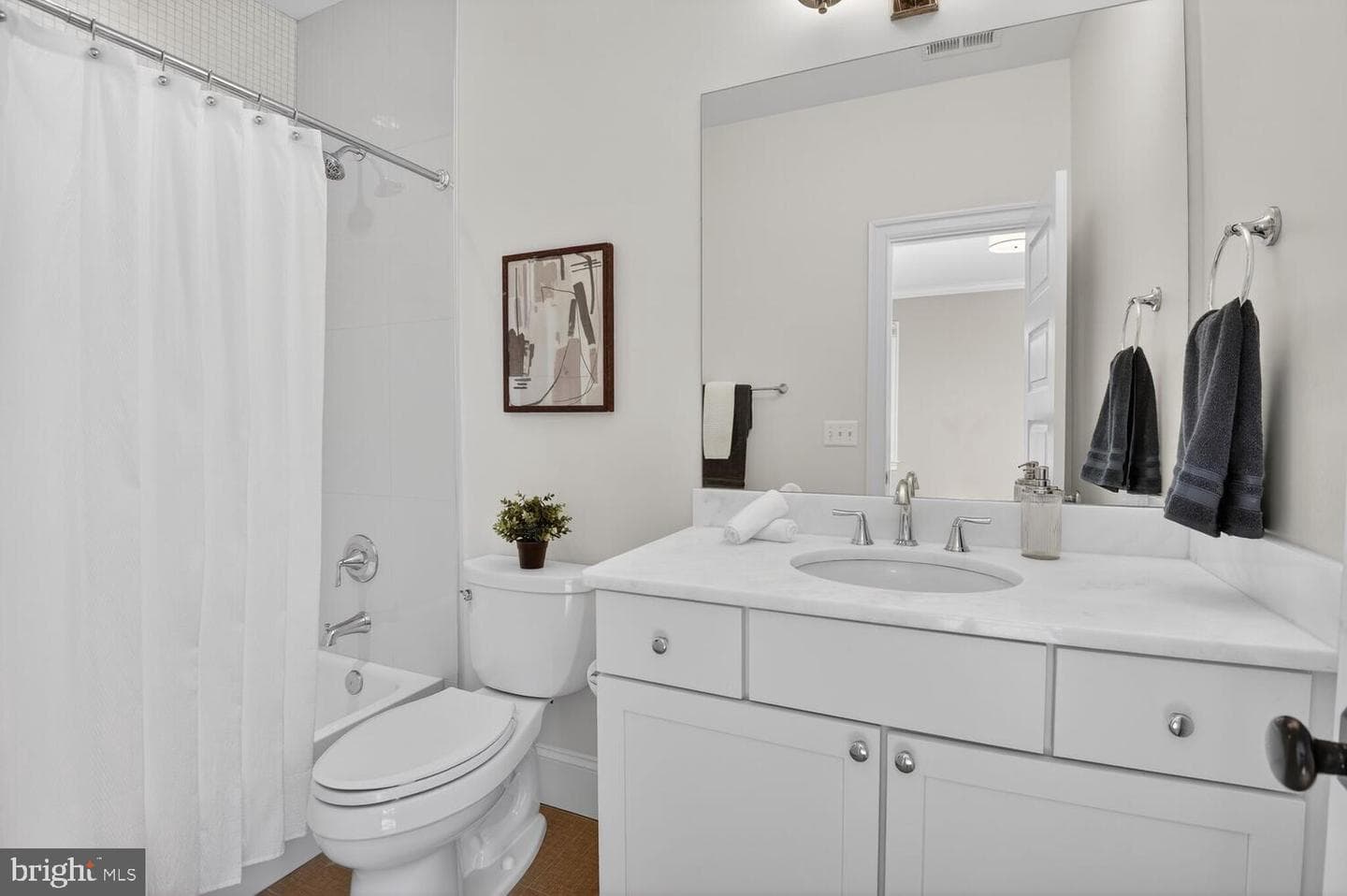 2421 N Buchanan Street photo 43