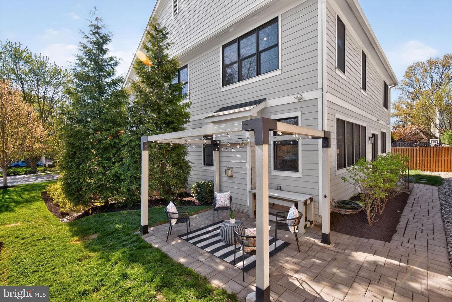 2421 N Buchanan Street photo 47