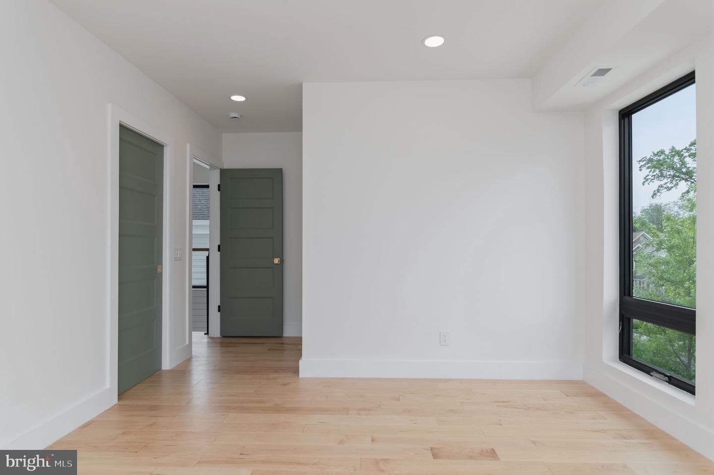 2025 N Emerson Street photo 38