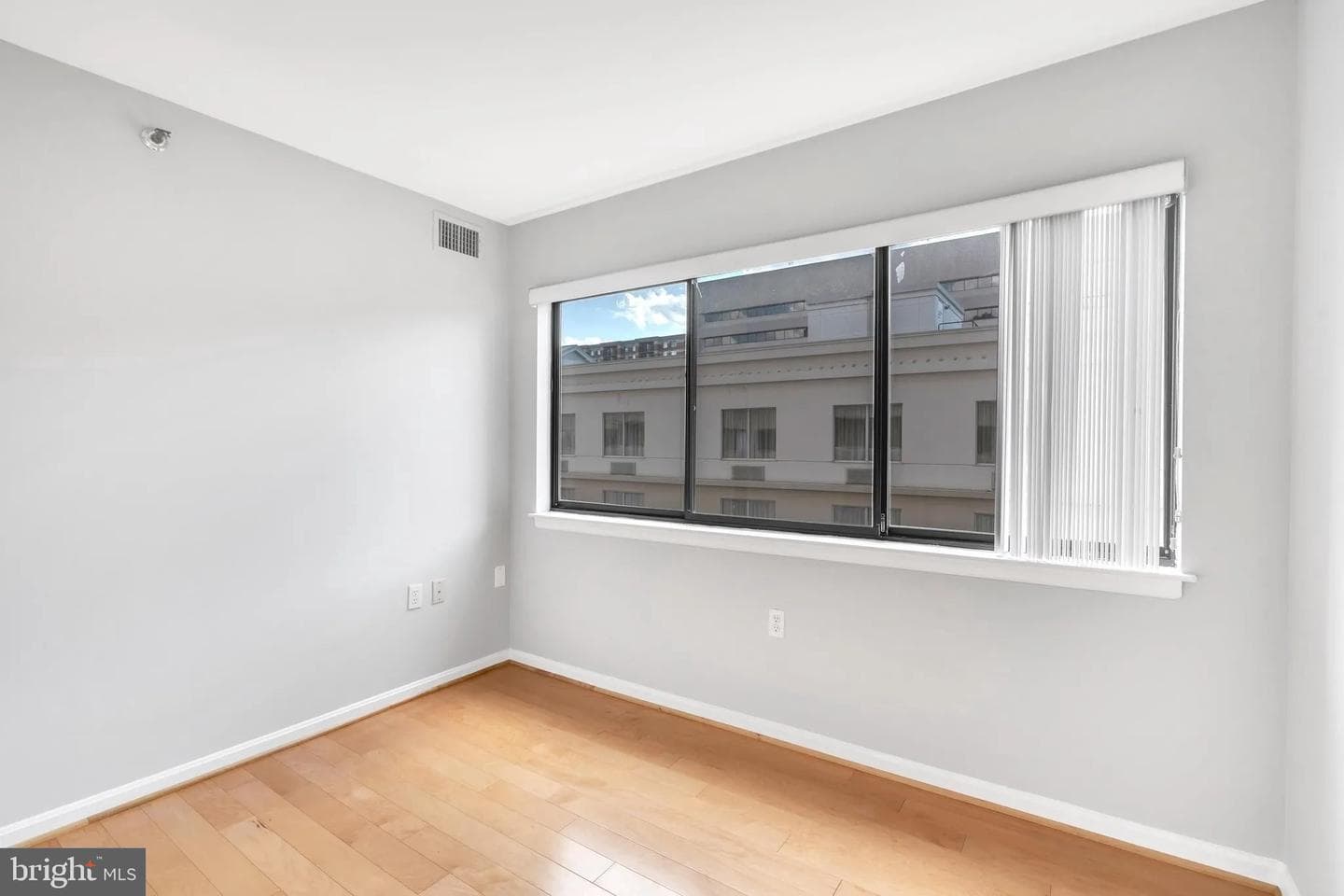 1301 N Courthouse Road #1007 photo 11