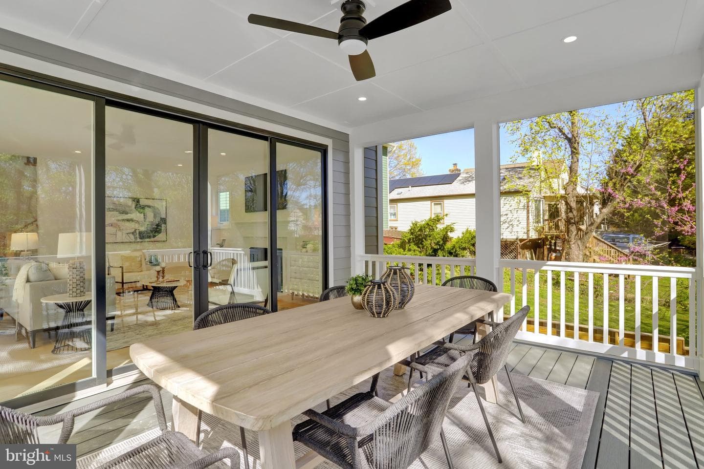 501 N Jefferson Street photo 16