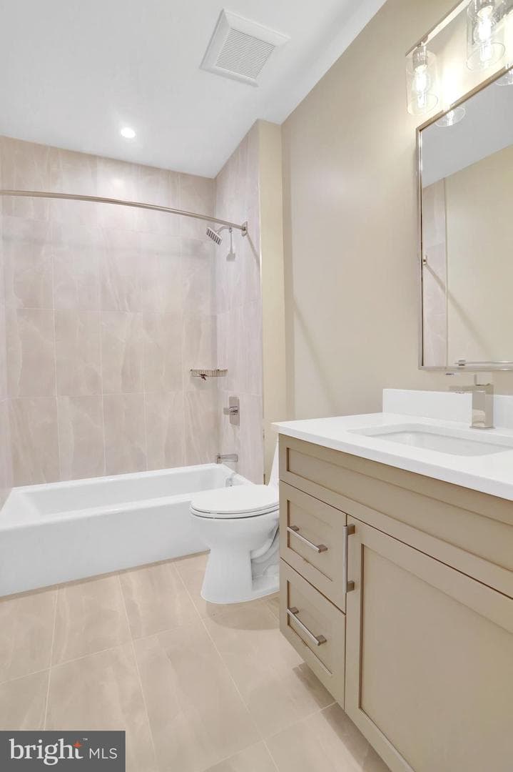 501 N Jefferson Street photo 66