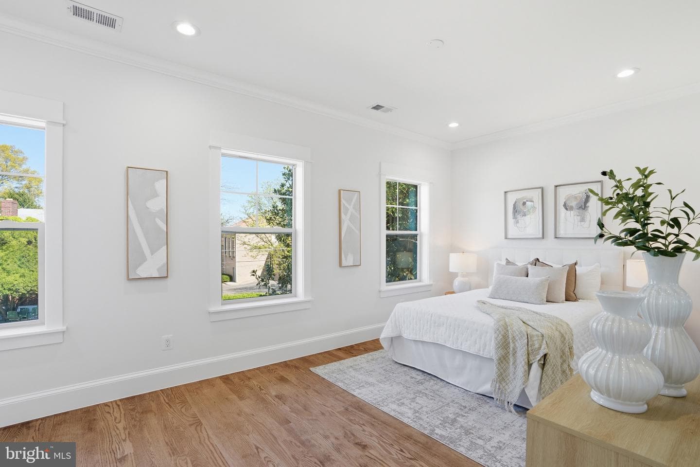 1310 S Poe Street photo 32