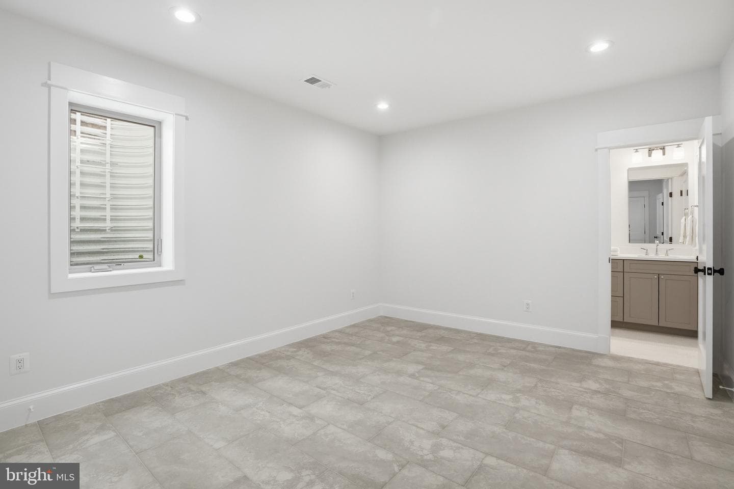 1310 S Poe Street photo 49