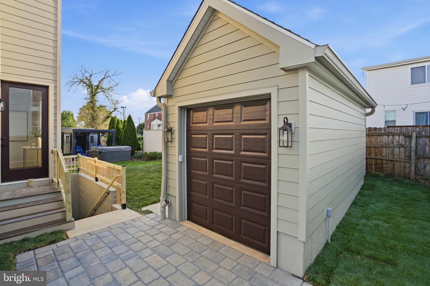 1310 S Poe Street photo 63