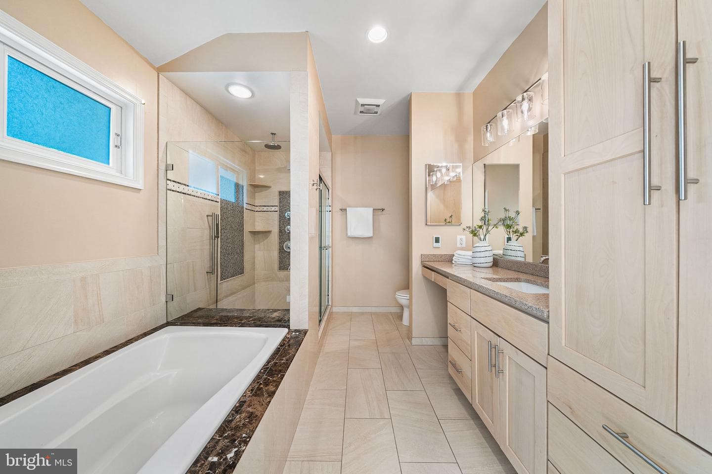 5400 Williamsburg Boulevard photo 15