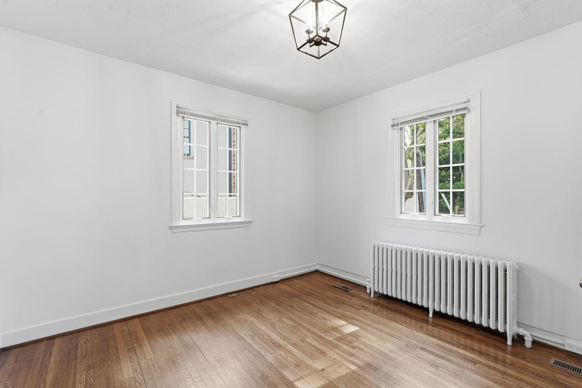 1611 N Highland Street N photo 24