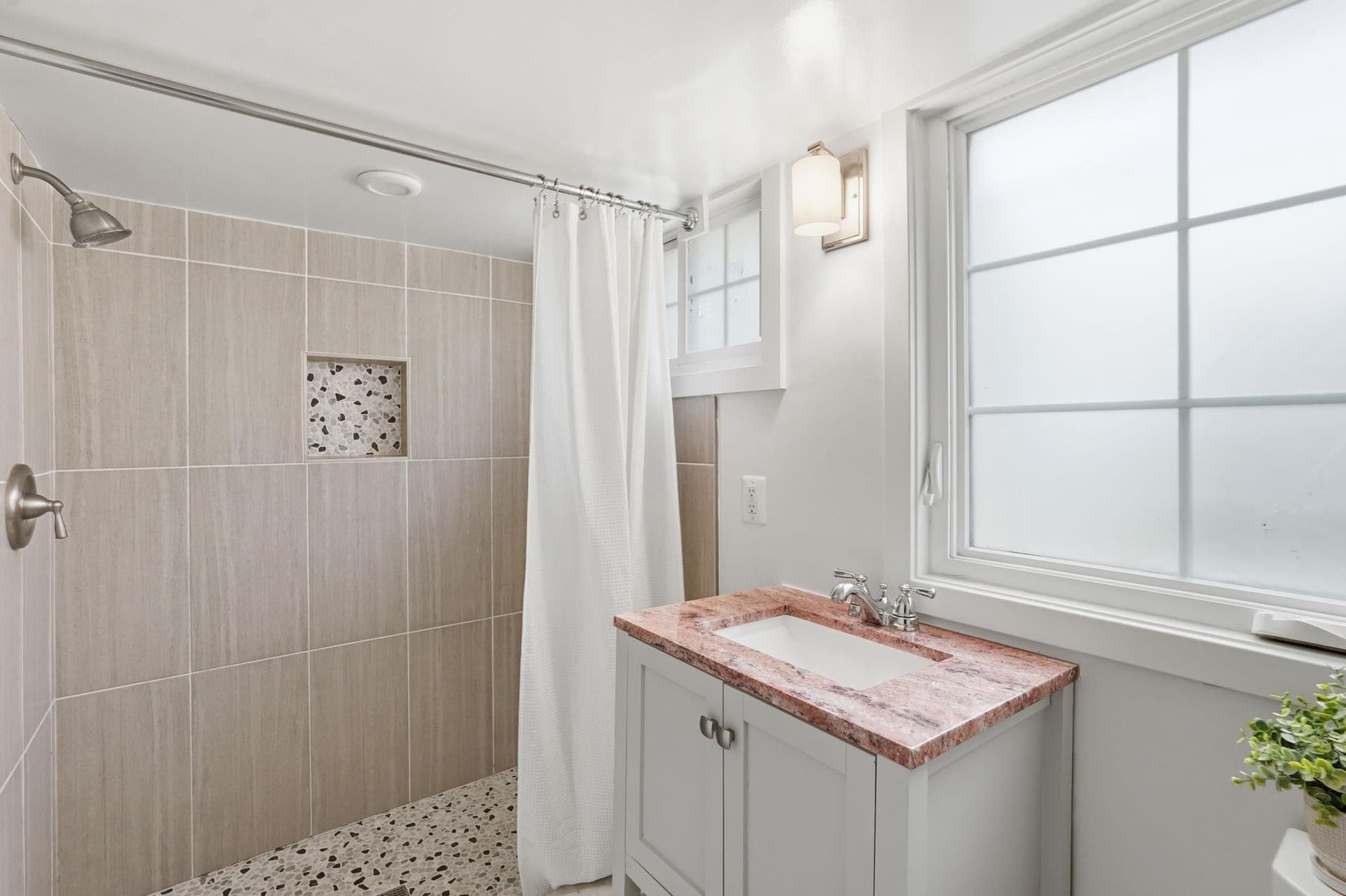 1611 N Highland Street N photo 34