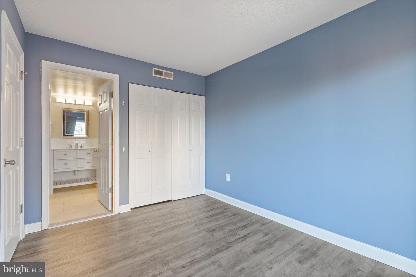1300 Army Navy Drive #612 photo 15