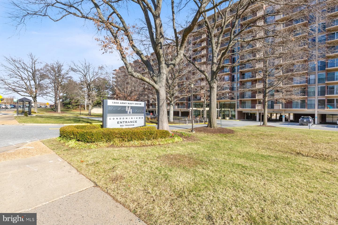 1300 Army Navy Drive #612 photo 23