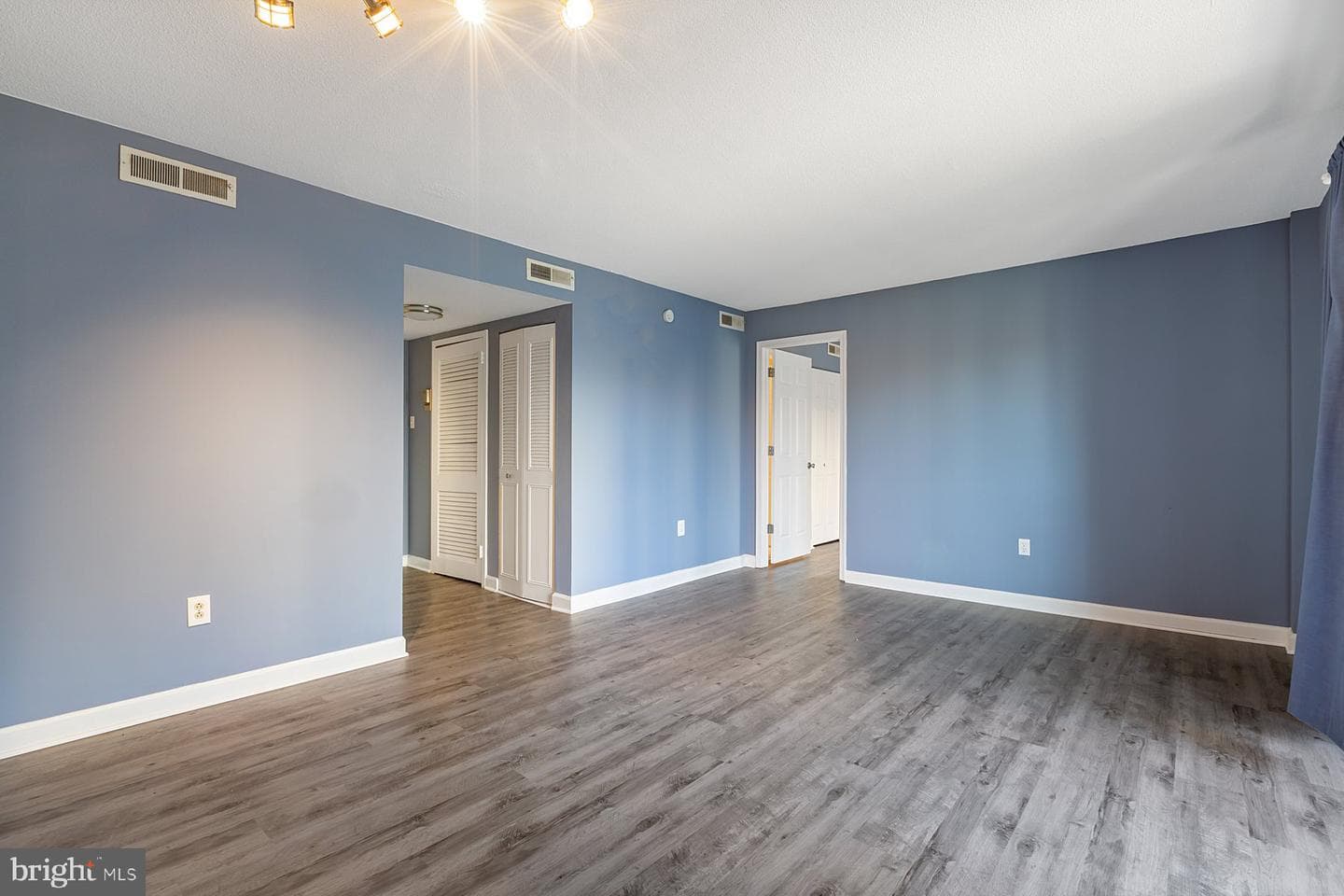 1300 Army Navy Drive #612 photo 6