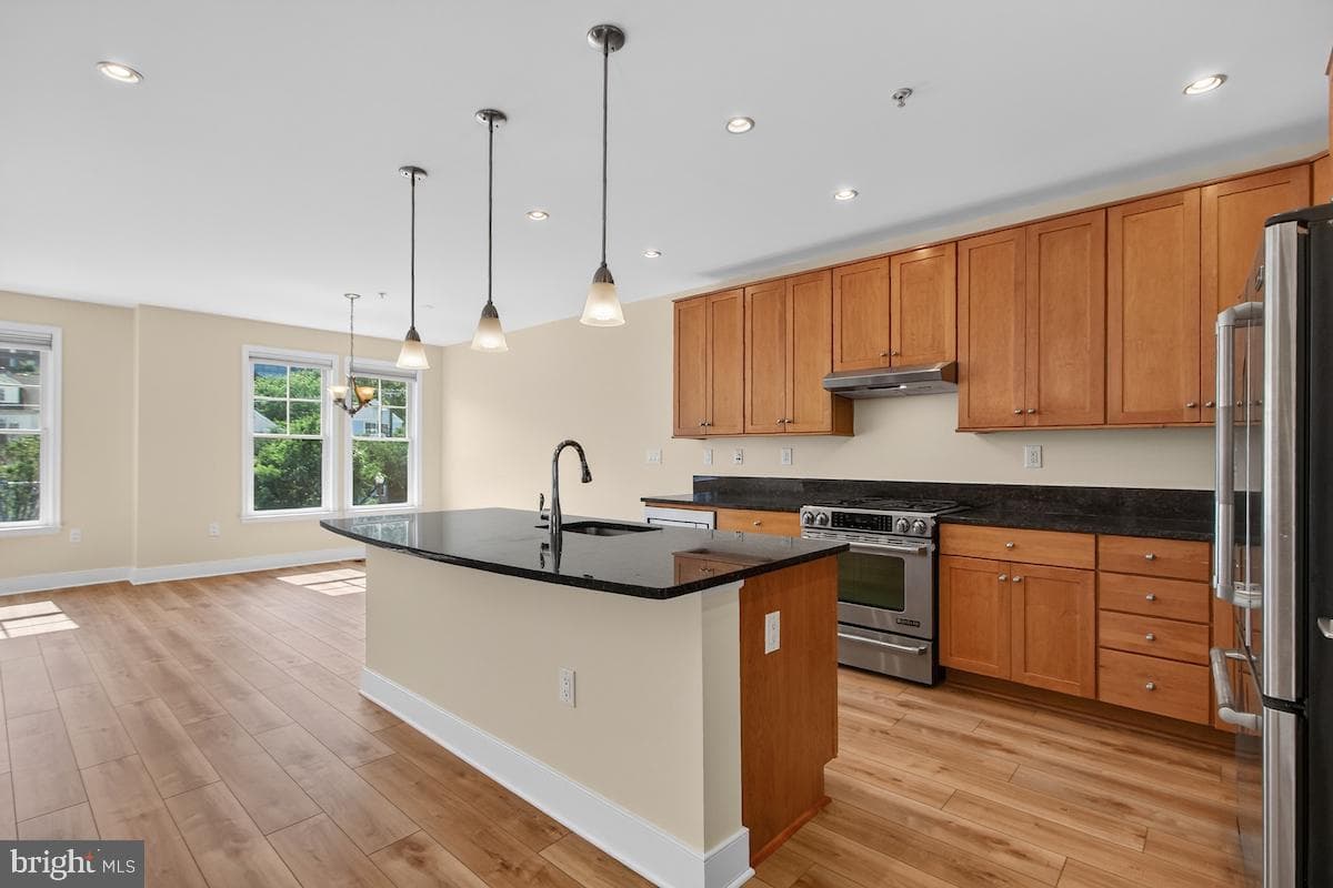 1418 N Rhodes Street #b417 photo 10