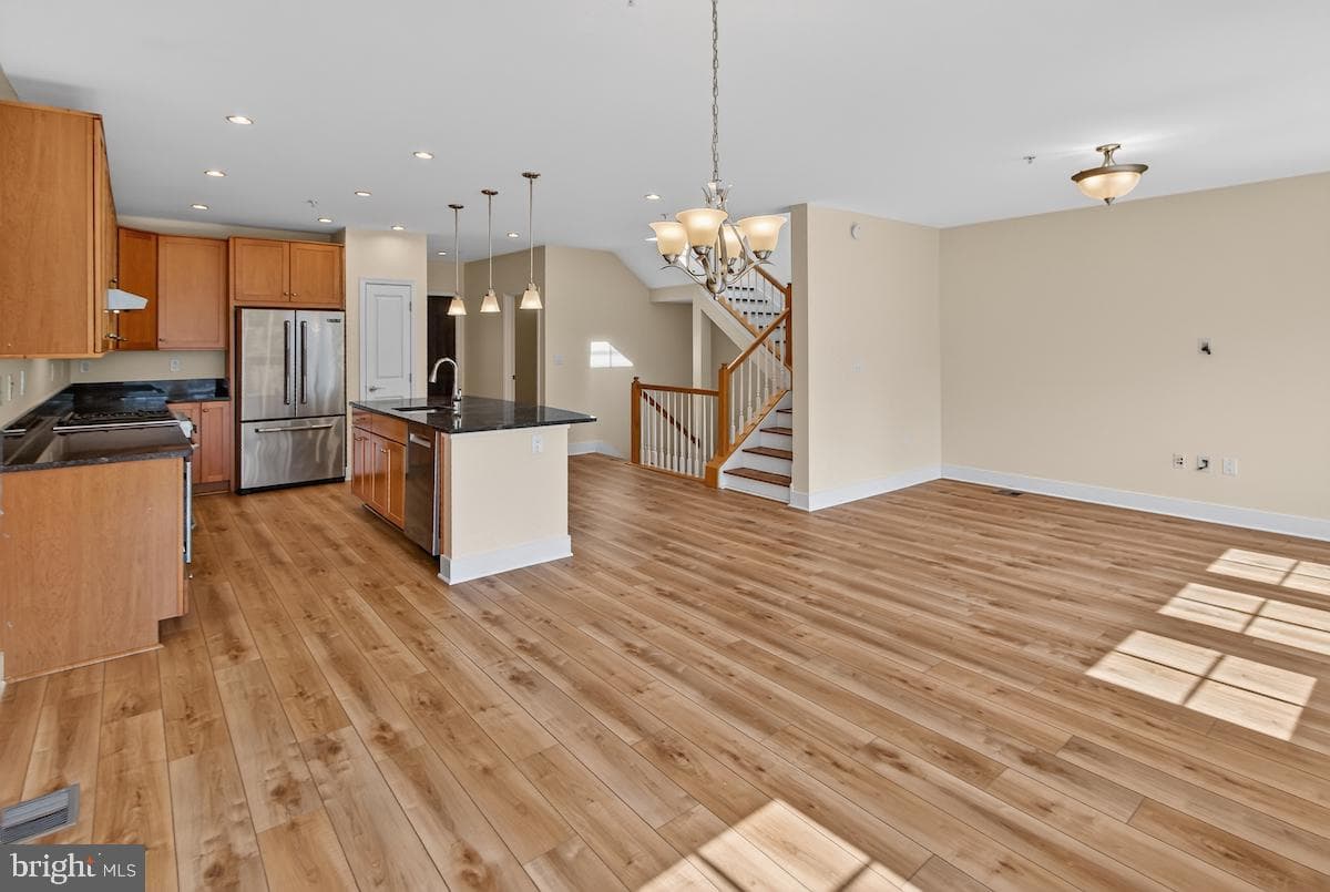 1418 N Rhodes Street #b417 photo 14