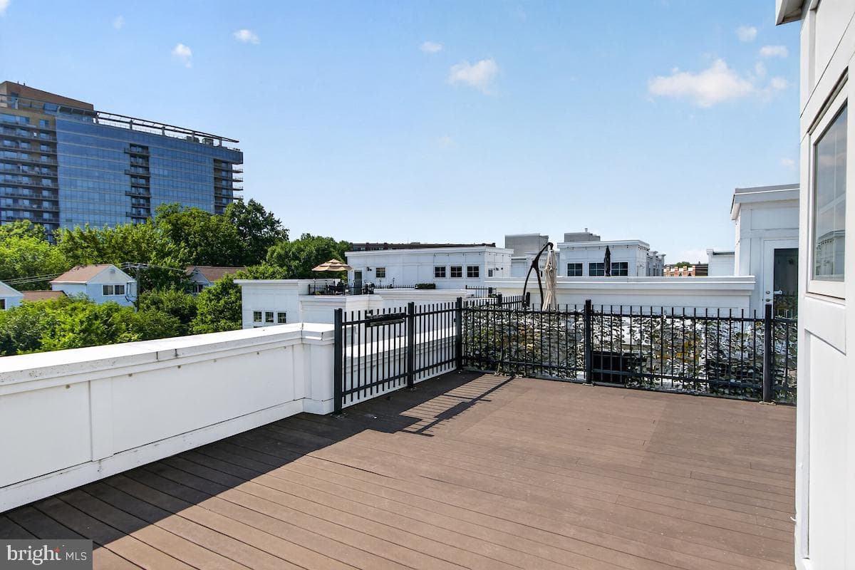1418 N Rhodes Street #b417 photo 26
