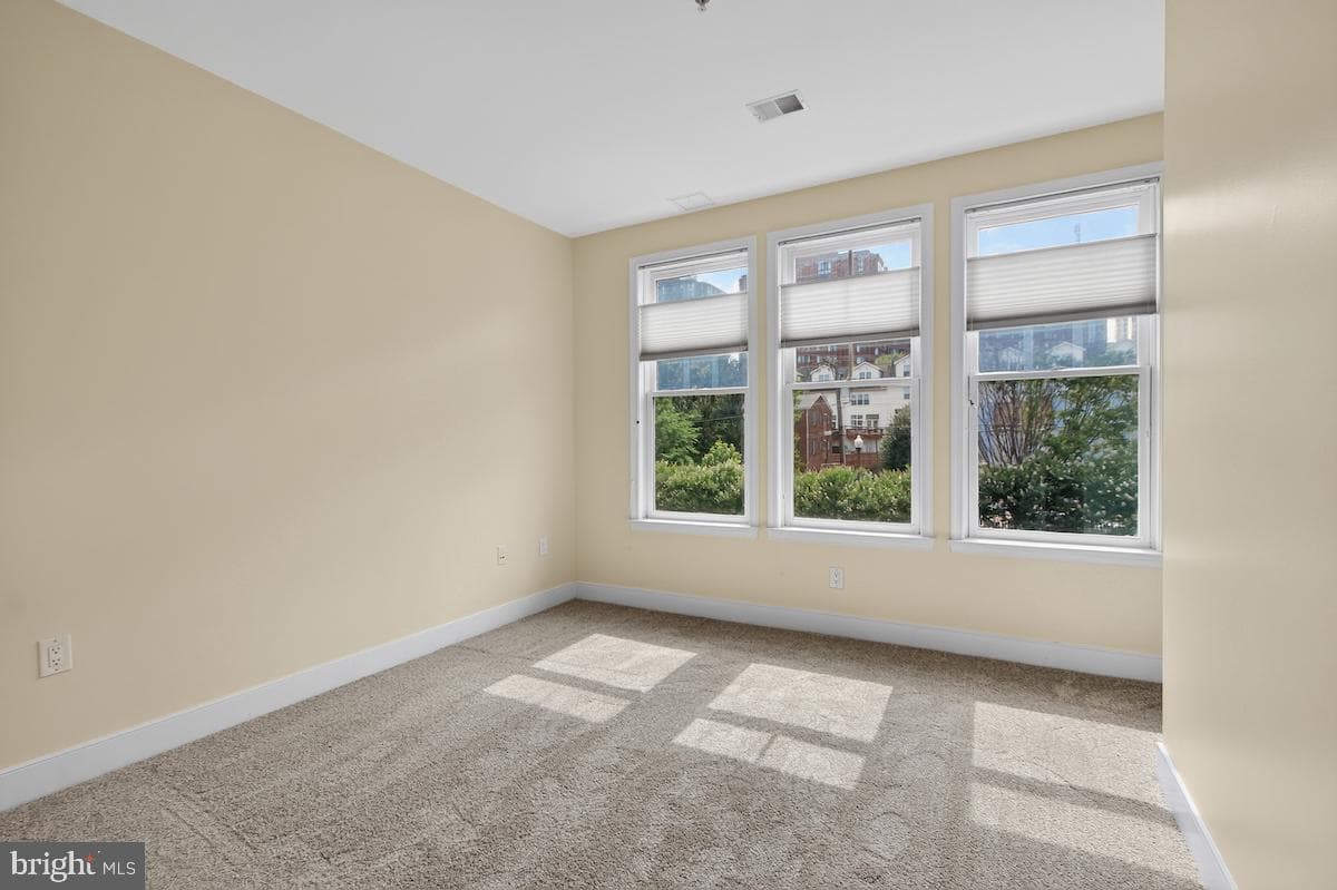 1418 N Rhodes Street #b417 photo 30