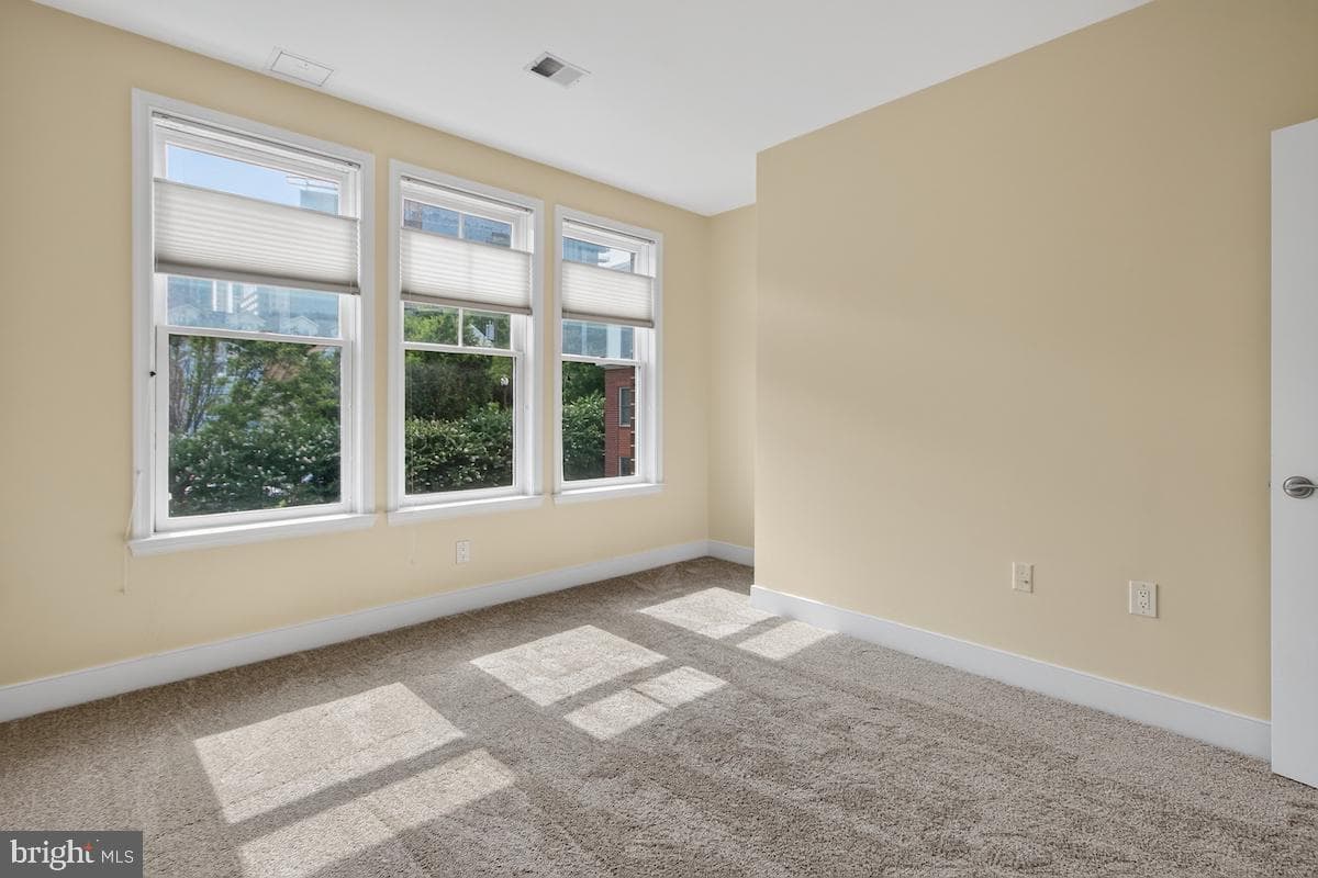 1418 N Rhodes Street #b417 photo 31