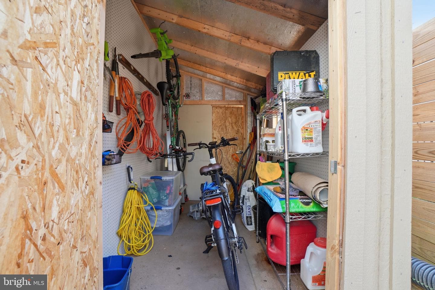 401 N Edgewood Street photo 31
