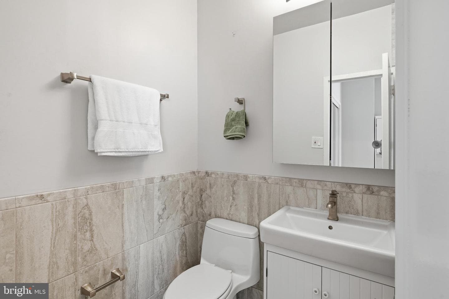 1121 Arlington Boulevard #1004 photo 18