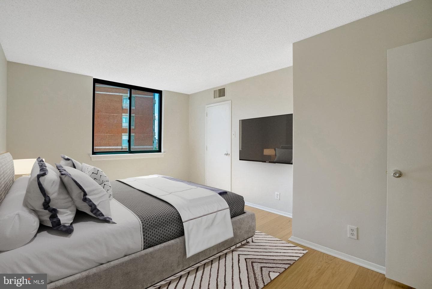 3800 Fairfax Drive #807 photo 5