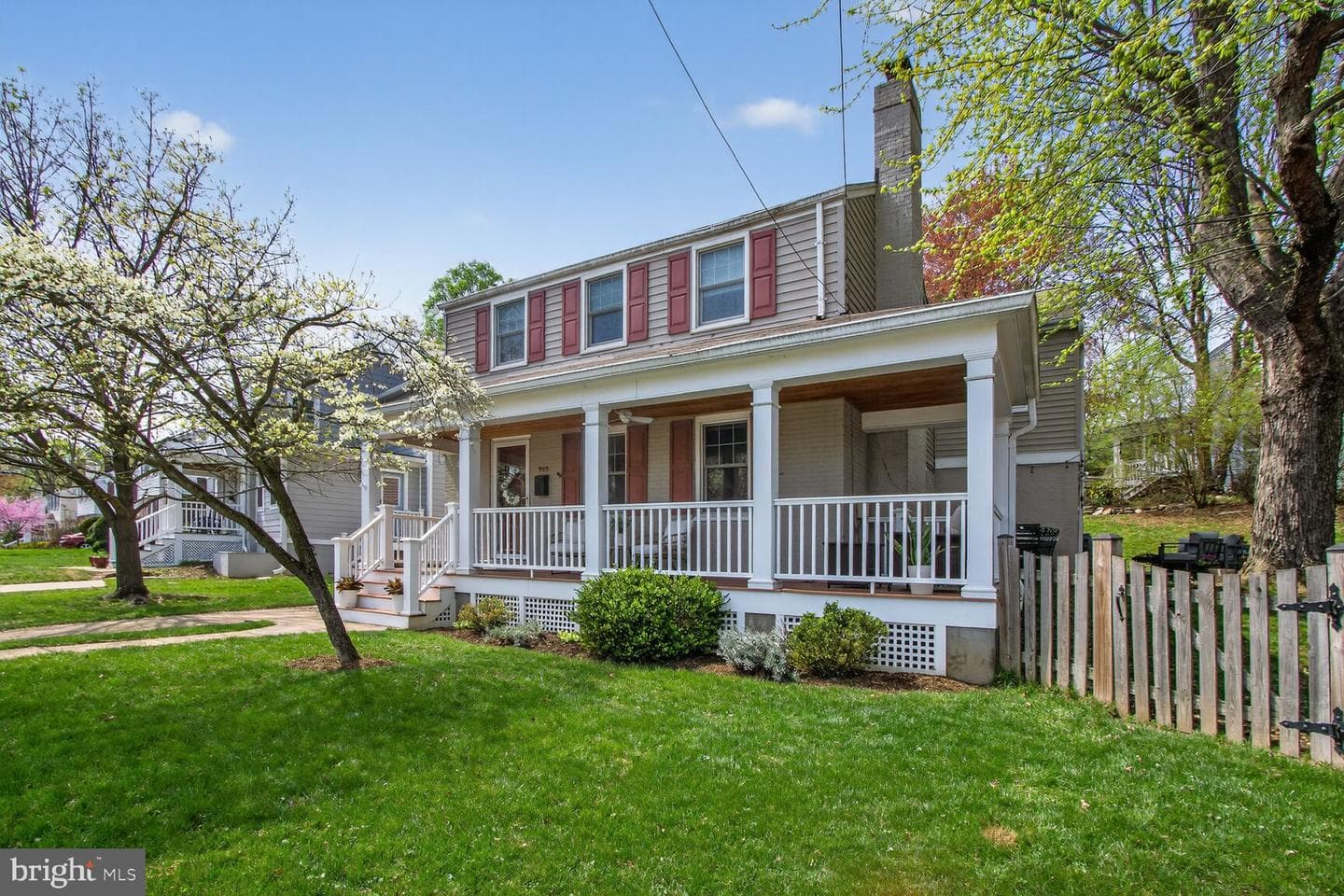 942 N Longfellow Street photo 3