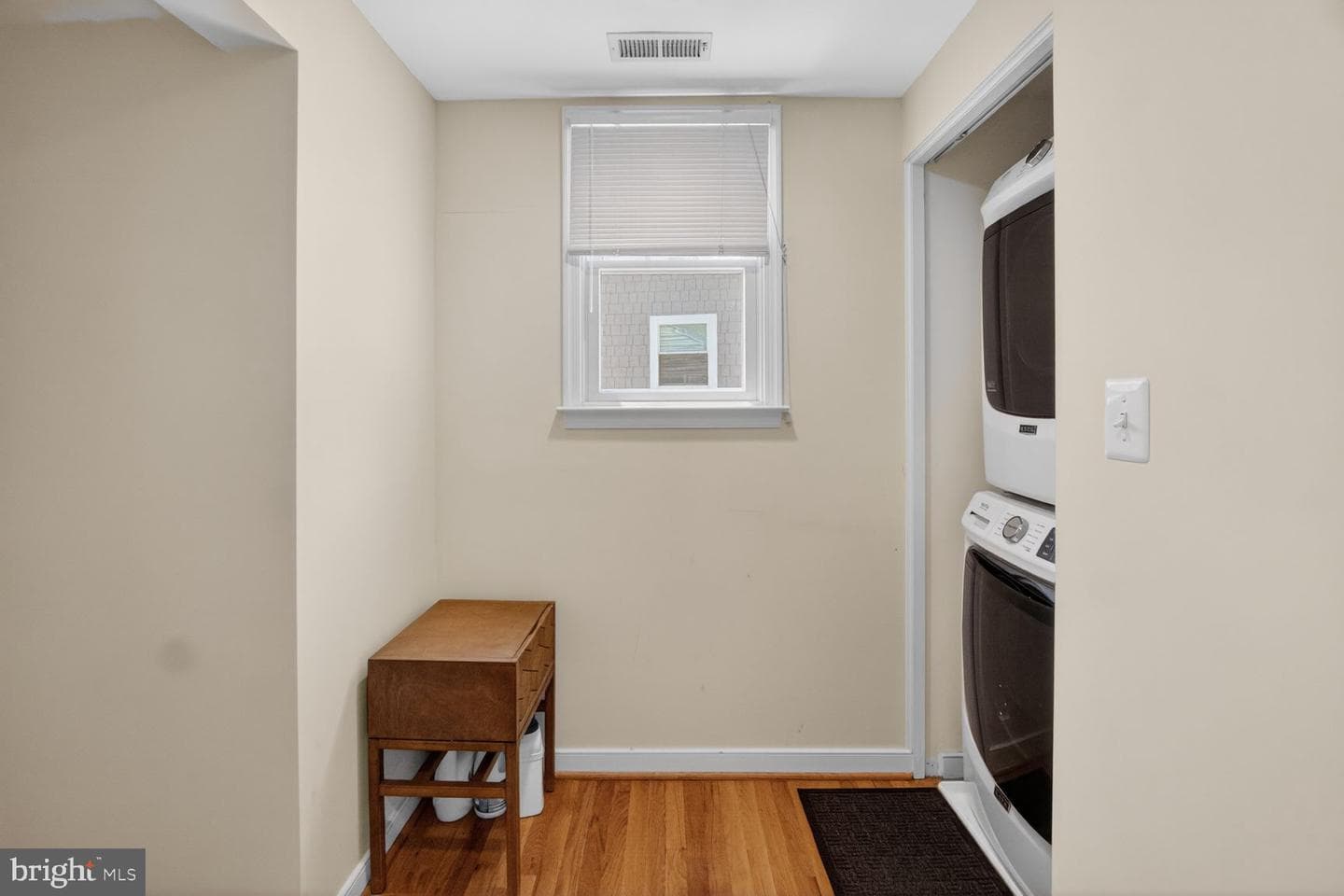 942 N Longfellow Street photo 30