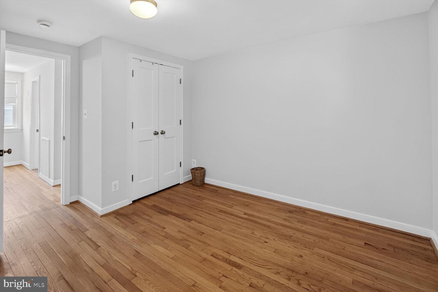 942 N Longfellow Street photo 35