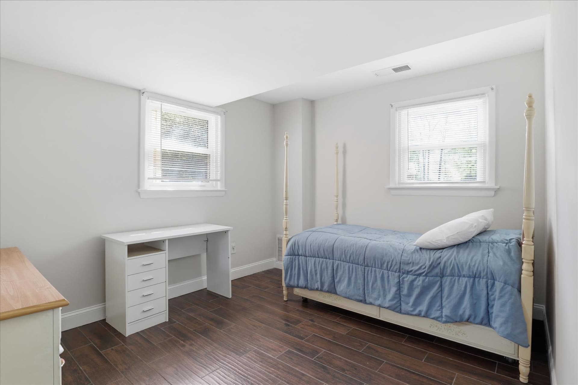 6912 30th Street N photo 22