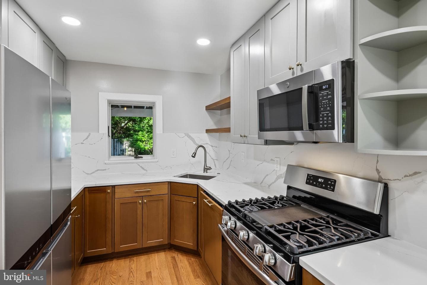 312 S Fenwick Street photo 7