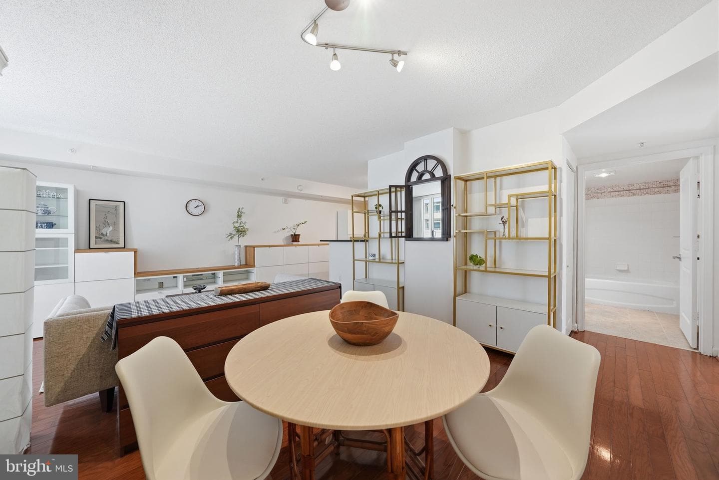 880 N Pollard Street #425 photo 11