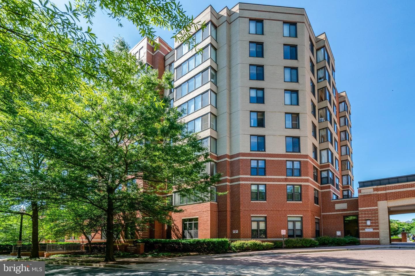 2220 N Fairfax Drive #308