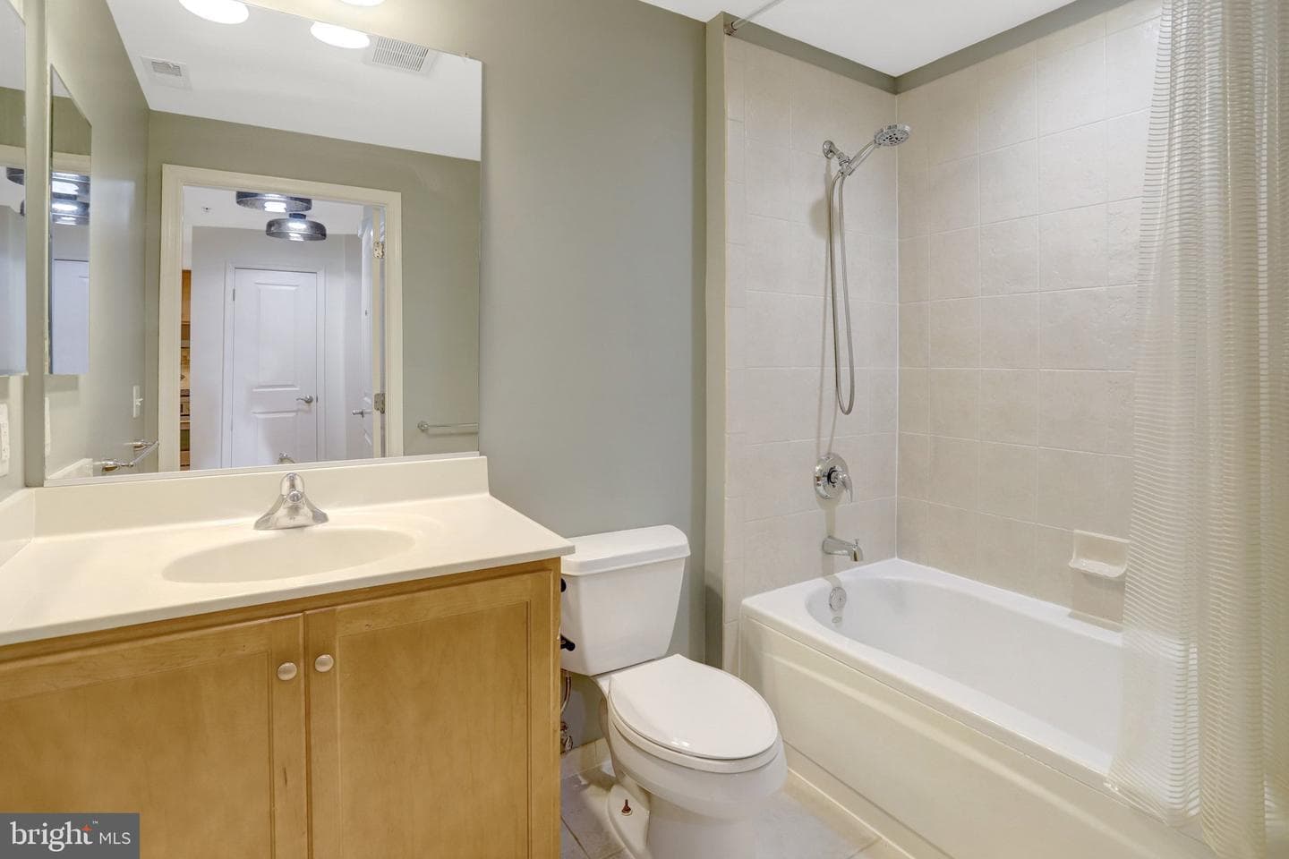 1000 N Randolph St # 304 photo 21