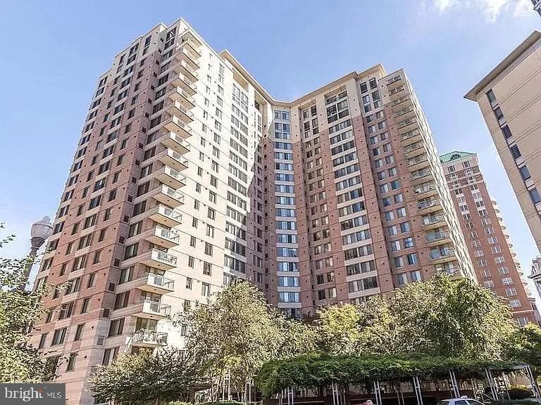 851 N Glebe Rd # 1818